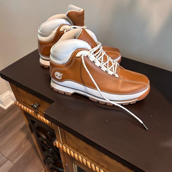 Timberland Tan/White Leather Ankle Boots Size 7. - Picture 4 of 5